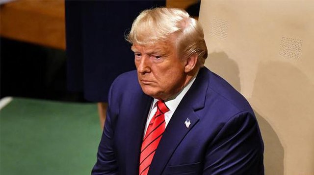 Новый поворот в деле об импичменте Трампа: ключевой свидетель изменил показания