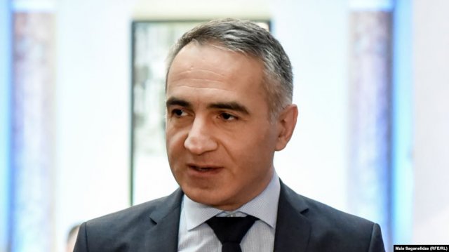 Батиашвили назвал причину отставки с поста министра образования и культуры Грузии