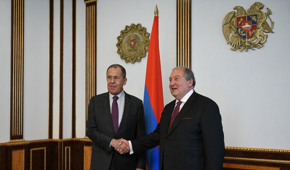 Президент Армении встретился с главой МИД России