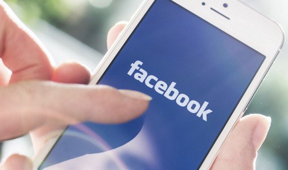 Facebook запустила собственную систему электронных платежей