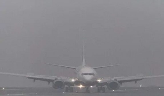 В аэропортах Москвы отменили и задержали полсотни рейсов из-за тумана