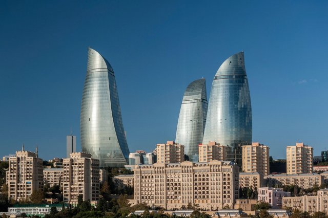 СМИ: Армянские журналисты прогулялись по Баку