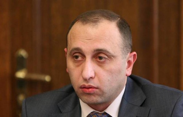Ваагн Арутюнян обсуждает с врачами вопрос своего возвращения в Армению