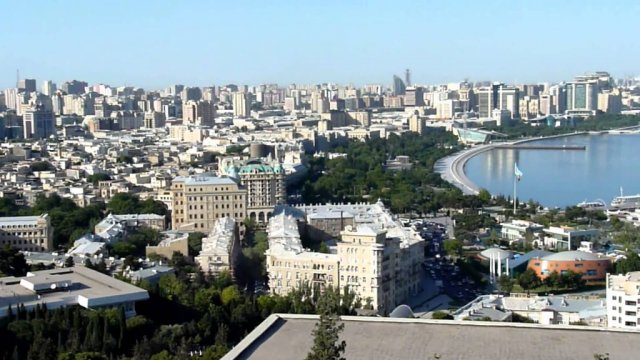 Смена власти в Азербайджане: громкое начало