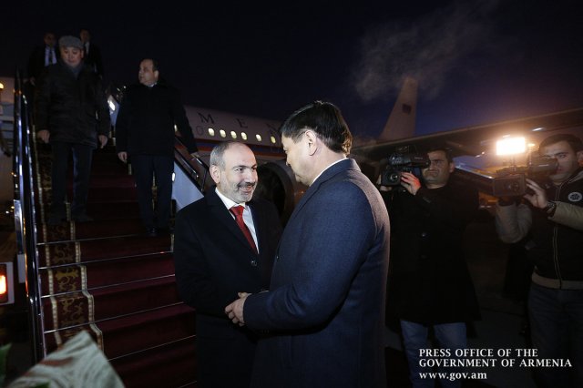 Премьер-министр с рабочим визитом прибыл в Кыргызскую Республику
