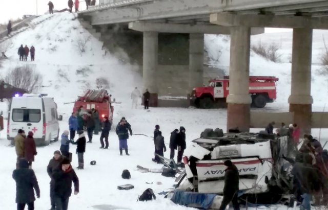 В Забайкалье объявили траур после гибели 19 человек в ДТП