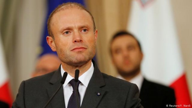 Премьер Мальты уйдет в отставку на фоне расследования убийства журналистки