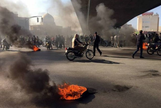 Иран хочет взыскать с США $130 миллиардов из-за беспорядков в стране