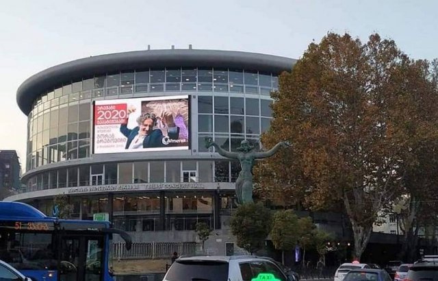 Отпразднуем Новый год в соседней Армении: в Тбилиси предлагают встретить новый год в Ереване
