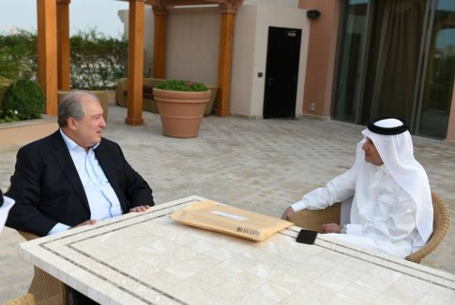 Президент Армении обсудил с главой Qatar Airways перспективы расширения сотрудничества