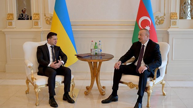 Президенты Украины и Азербайджана провели переговоры в формате тет-а-тет в Баку
