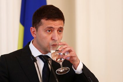 Зеленский в новогоднем поздравлении призвал украинцев к объединению