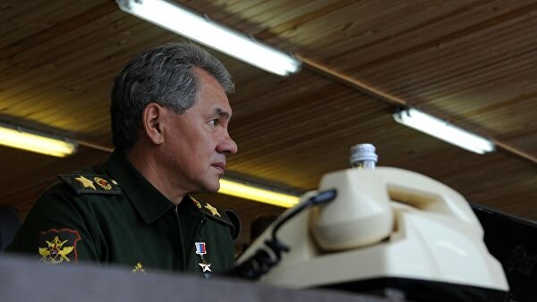 Шойгу обсудил с главой генштаба ВС Ирана ситуацию в регионе