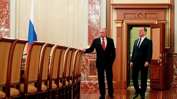 Правительство России уходит в отставку