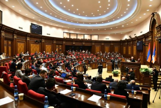 Депутаты НС Армении и Арцаха приняли заявление об осуждении армянских погромов в Баку