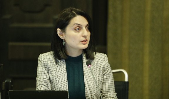 Склонение или принуждение к отказу от родительских прав ужесточится вплоть до лишения свободы