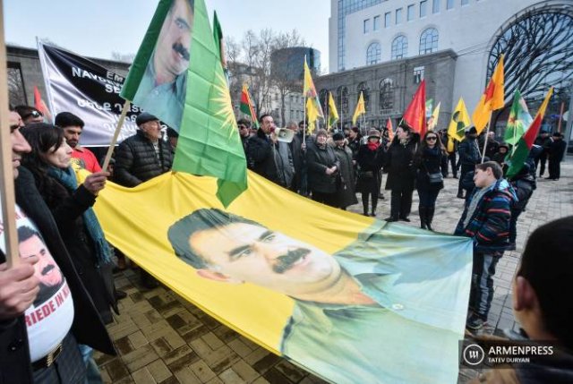 Курдская община Армении провела марш протеста в связи с 20-летием заключения Оджалана