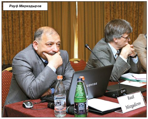Пока Азербайджан не согласится полностью лечь под Россию, решения Карабаха не будет