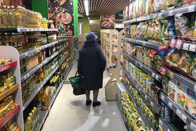 Французы начали скупать макароны и туалетную бумагу из-за ситуации с COVID-19