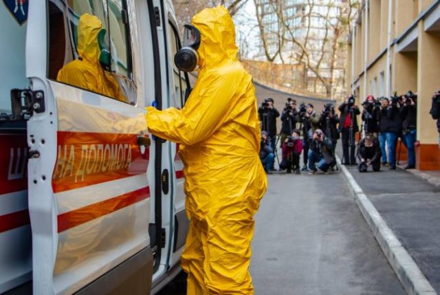 В Киеве закроют школы и развлекательные центры
