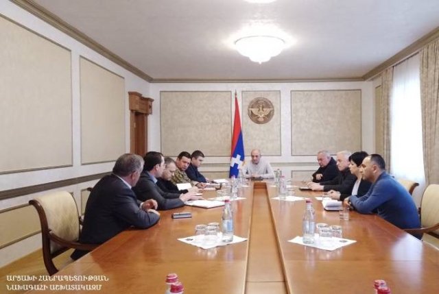 Бако Саакян провел рабочее совещание по предотвращению распространения нового коронавируса