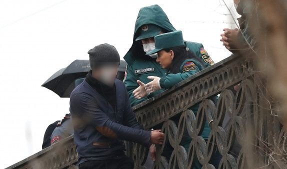 В Ереване предотвратили попытку самоубийства