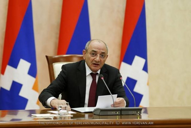 Бако Саакян провел заседание правительства Арцаха