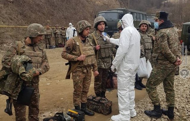 Военнослужащие, отправляющиеся на боевое дежурство, проходят обязательный медицинский осмотр