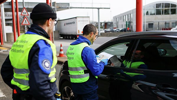 В Швейцарии запретили собираться более пяти человек из-за коронавируса