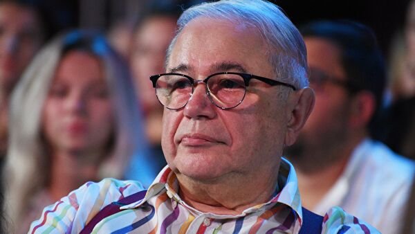 Петросян ответил на слухи о рождении ребенка