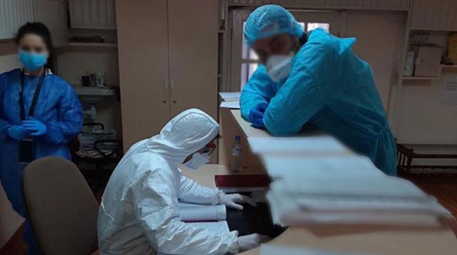 В Минздраве Армении объявили дополнительный набор медработников для борьбы с коронавирусом