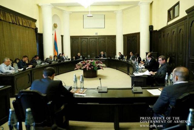Обсужден процесс реализации мероприятий по нейтрализации последствий коронавируса