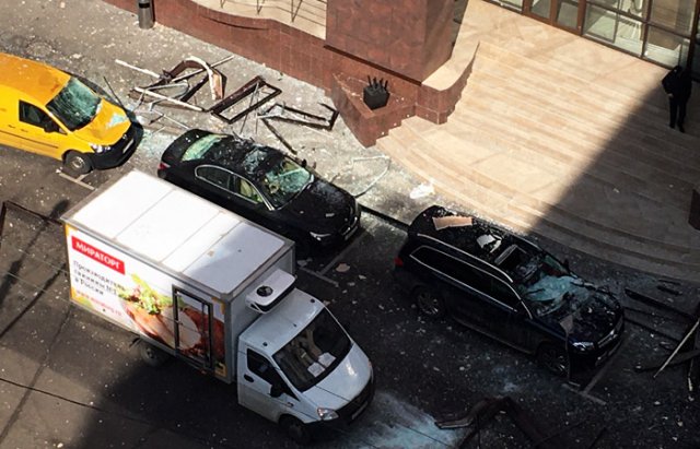 В московском бизнес-центре произошел взрыв