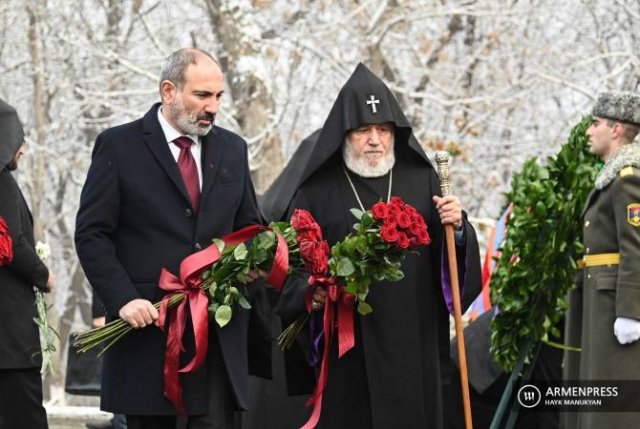 Премьер-министр, президент, Католикос Всех Армян и др. высокопоставленные лица посетят Цицернакаберд