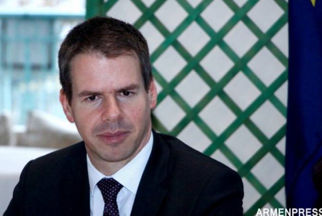 Посол Франции в Армении почтил память жертв Геноцида армян
