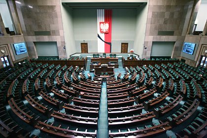 В Польше отменили выборы президента из-за коронавируса