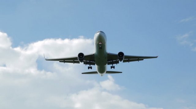Самолет с вывезенными из Еревана 109 россиянами на борту приземлился в Воронеже
