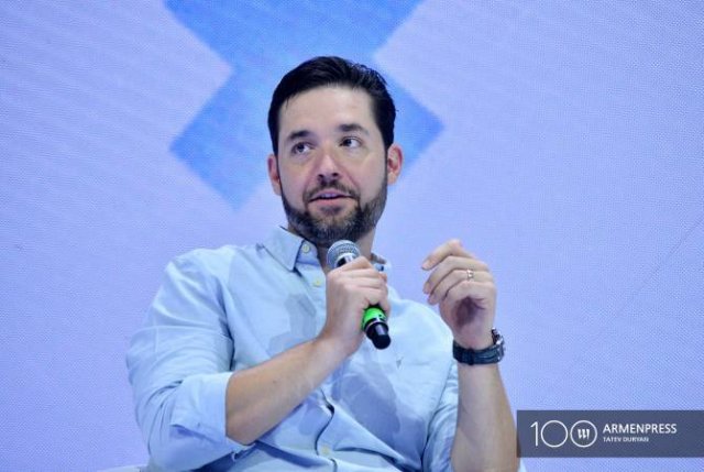 Алексис Оганян уходит с поста в Reddit, уступив место темнокожему претенденту