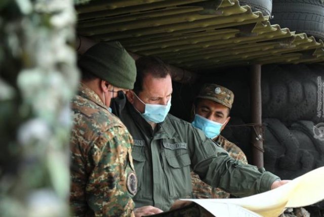 Министр обороны РА посетил воинские части юго-восточной части республики