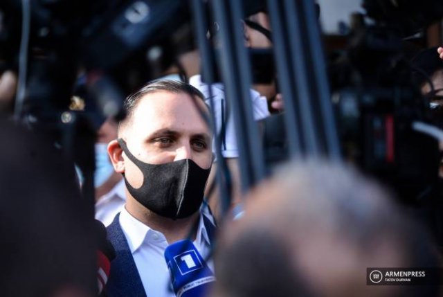 Рассмотрение вопроса о мере пресечения в отношении Царукяна отложено Сохранить Поделиться
