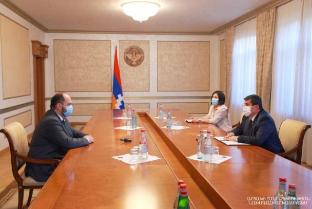 Президент Арцаха принял министра науки, образования, культуры и спорта Армении