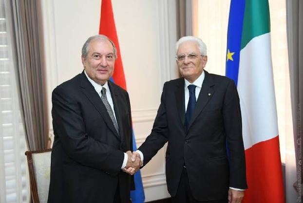 Президент Армении поздравил президента Италии с днем рождения