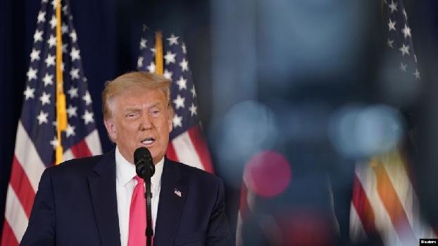 Трамп подписал указы об оказании помощи американцам, пострадавшим от пандемии COVID-19