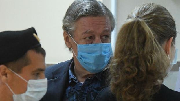 Российский актер Михаил Ефремов приговорен к 8 годам колонии за смертельное ДТП
