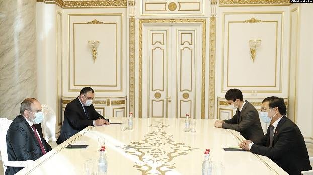 Премьер-министр принял посла Китая в Армении