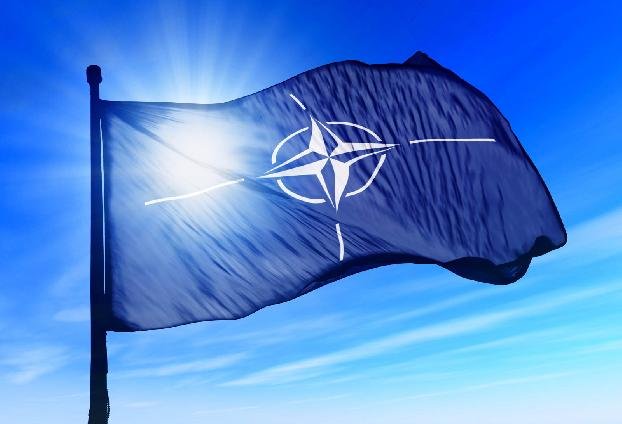 НАТО: Сторонам конфликта в Нагорном Карабахе следует немедленно прекратить боевые действия и возобновить переговоры