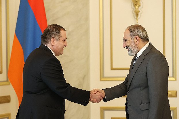 Премьер-министр Армении попрощался с грузинским послом