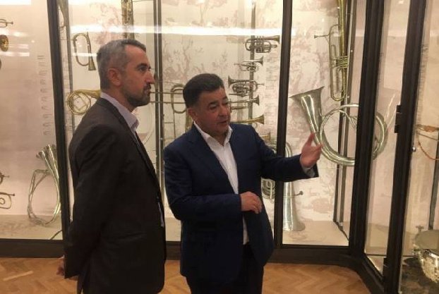 В Москве Ара Хзмалян проводит обсуждения по вопросам культурного сотрудничества