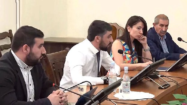Попытка №5: депутаты от партии власти вновь не избрали Артура Казиняна зампредседателя Постоянной комиссии НС