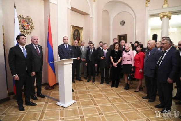 Делегация, возглавляемая Аленом Симоняном, посетила посольство Армении в РФ